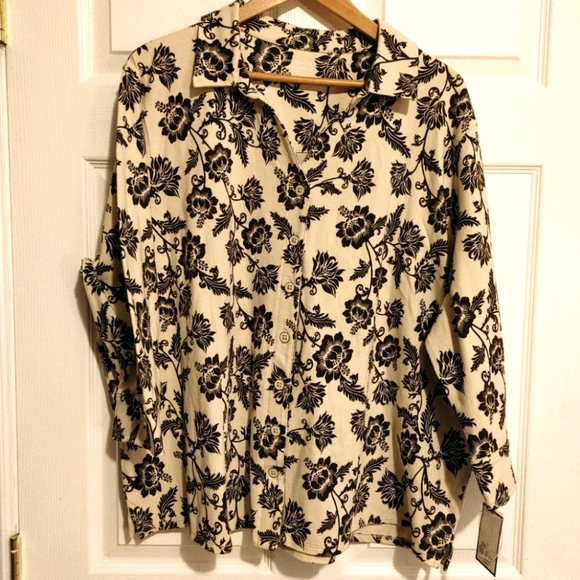 NWT Croft & Barrow Baroque button down